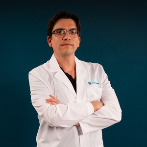 Dr(a) Christian Wilson Bustos